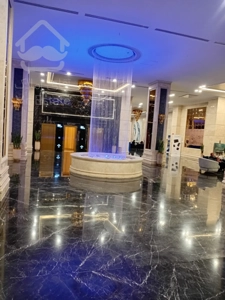 پیش فروش واحد تجاری مدرن در برج تجاری واداری رونیکا پالاس میرزا بابایی