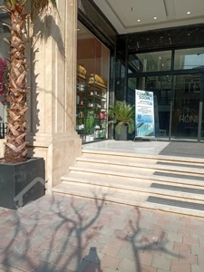 اجاره واحد تجاری 17 متری در مجتمع تجاری رونیکامال