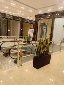 پیش فروش رونیکا مال میرزا بابایی ، ویترین مدرن کسب و کار شما