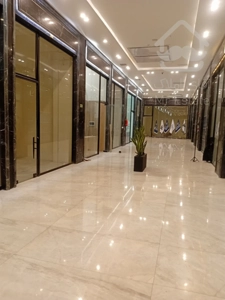 پیش فروش رونیکا مال پونک ، تجمل در قلب تجارت