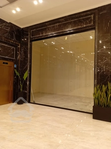 فروش اقساطی مغازه ۴۰ متری در رونیکامال کنار مترو حسین آباد