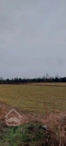 ۹۰۰۰ متر زمین خارج بافت