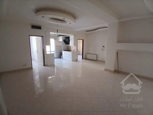 آپارتمان ۸۵ متر/۲ خوابه/پارکینگ و انباری/فول