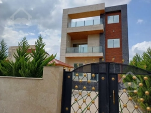 فروش ویلا تریبلکس ۲۴۰ متری اسکو محله