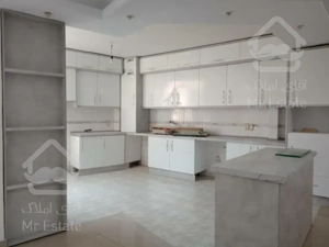 آپارتمان اجاره‌ای با 2 خواب مدرن و شگفت‌انگیز نیاوران