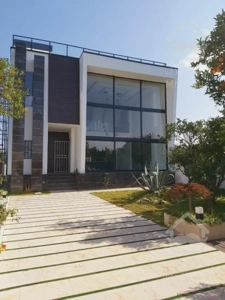 فروش ویلا ۴۰۰ متری با لوکیشن عالی