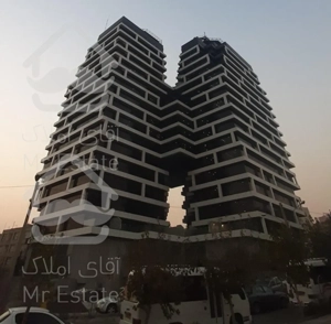 103 متر 2 خواب طبقه آخر برج میکا