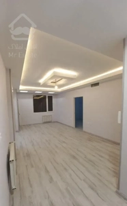 77متری/ ملاصدرا‌شمالی/ نقلی و کمیاب ( آس )