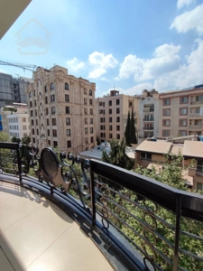 فروش اپارتمان 220 متری زعفرانیه