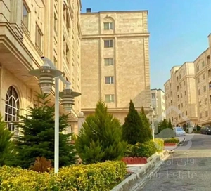 ۸۶ متر شهرک نفت / خوش نقشه / لوکیشن دنج