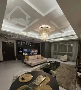 ۹۰متر /تک واحد /سالن پرده خور /زیرقیمت منطقه