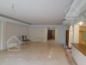 آپارتمان ۲۱۵ متری برای اجاره در نیاوران