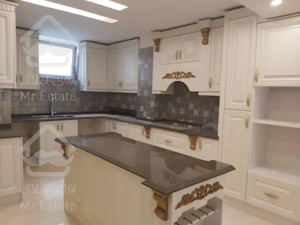 200 متر لوکیشن تاپ دروس فول مشاعات