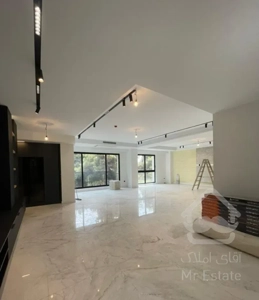 قیطریه سهیل * 120 متر * تاپ لوکیشن* غرق نور