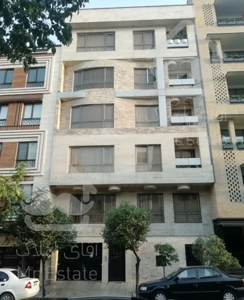 82متر، دوخوابه با کلیه امکانات و حیاط خلوت