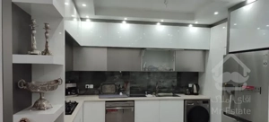 آپارتمان ۱۳۰ متری ،۳ خواب، خوش نقشه ، ابن یمین