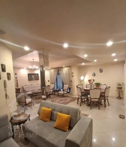 فرشته ۱۱۸ متر ۲ خواب حیاط اختصاصی