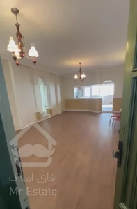 ۱۳۰متر آپارتمان شریعتی معلم۱۹با ۱۰۰مترحیاط اختصاصی