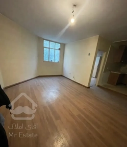 آپارتمان ۶۰ متر /طبقه اول /انباری ۱۲ متری/تخلیه
