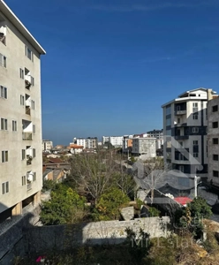 اپارتمان ۱۱۰ متری نزدیک به مرکزشهر