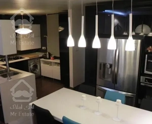 72 متر طبقه 4 با آسانسور