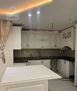 ۹۰ متر دوخواب چسبیده به خیابان امام رضا نزدیک حرم