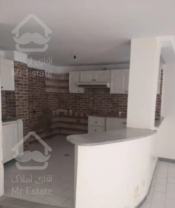 ۹۰متر کف سرامیک بازسازی شده همکف حیاط نور کامل