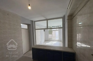دو طبقه در بست