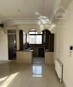 ۷۷ متر ۲ خوابه تاپ لوکشین اشرفی و اسکندری