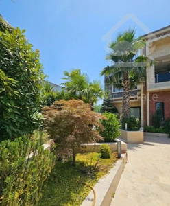 ویلا استخر دار در لوکیشن  بینهایت خاص و متفاوت