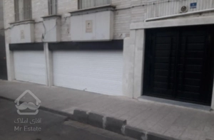 ۱۴۵متر۳خوابه.طبقه اول.بارسازی شده.قدیمی