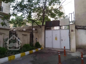 ۷۰۰ متر کلنگی ۳نبش