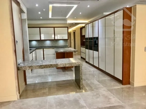 فروش اپارتمان 240 متری ولنجک