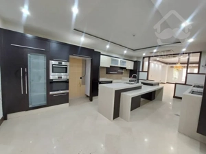 فروش اپارتمان 320 متری زعفرانیه