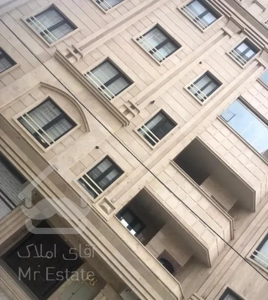 اپارتمان درجه یک/ ۱۳۰ متر/ کلیدنخورده / فلکه گلباد