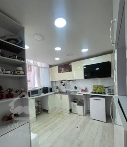 آپارتمان ۱۲۰متری (شیک وتمیز) خ شریف واقفی