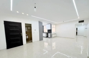 ۸۲ متر / فول امکانات / تراورتن /تاپ لوکیشن غربی ها