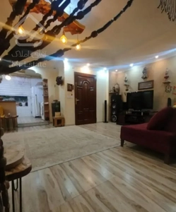 ۸۰ متر/دو خواب/ پارکینگ اصلی/صبوری