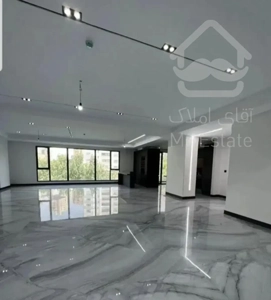 ۱۸۵متر ۳خواب مستر ۲پارکینگ تکواحدی(اباذر بهنام)