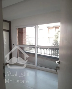 ۱۱۰مترنوساز / خوش نقشه / ۲ تراس قابل چیدمان