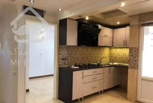 ۴۳متر۷ساله با انباری واسانسور وتراس