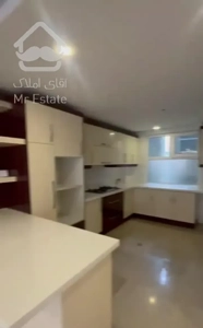 اندرزگو ۱۷۰متر ۳خواب لابی و ۲پارکینگ