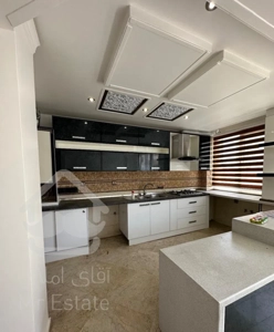 ۷۵متر/دو خواب/شهرک غرب/فول امکانات/غرق نور