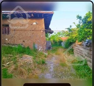 خانه روستایی با سند منگوله دار