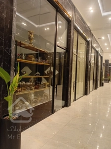 فروش مغازه 16 متری خوش نقشه با پاخور بالا در رونیکامال تجاری