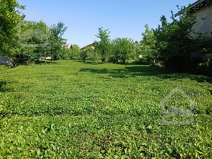 زمین تمام مسکونی