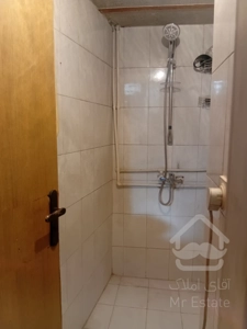 آپارتمان ۴۰ متری طبقه اول حیاط دار