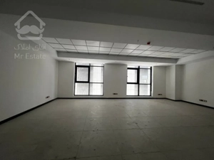 فروش دفتر اداری ۸۳ متری در رونیکاپالاس غروی