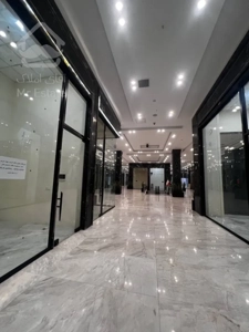 رهن و اجاره مغازه ۳۷ متری در پاساژ رونیکا مال هروی