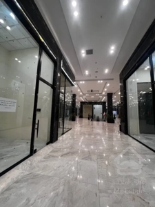 رهن و اجاره واحد تجاری ۲۴ متری در کنار مترو حسین آباد